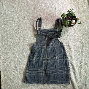 Beautiful overall dress love this one hard to part with